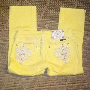 Miss Me Capri's size 25